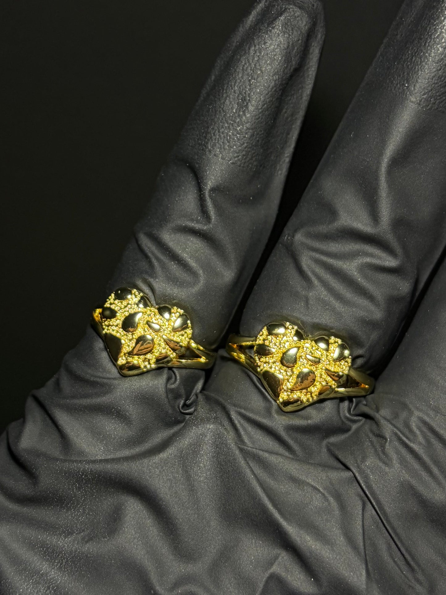 SMALL NUGGET HEART RING